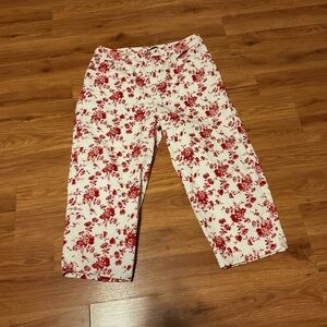 Vintage Bill Blass White Denim Capri With Red Floral Print Women’s Size 12